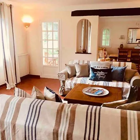 Seaview Petit Prince, Pool, Air Conditioning * סן-מקסים