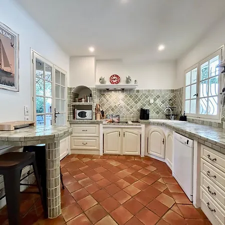 Seaview Petit Prince, Pool, Air Conditioning * Sainte-Maxime